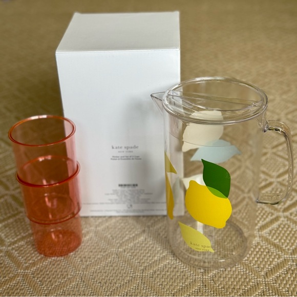 🍋 Kate Spade NY - Acrylic Lemon Pitcher & Set of 2 Cups 🍋 - Picture 4 of 12